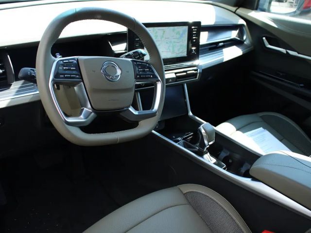 SsangYong Torres 2WD Forest Edition