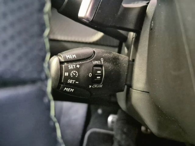 Peugeot 208 GT-Line Hybrid