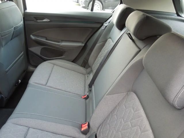 Volkswagen Golf 1.5 eTSI DSG Life