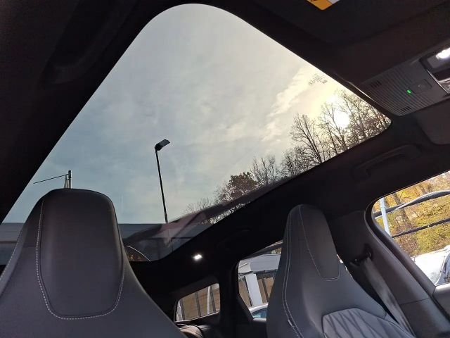 Ford Explorer AWD EV Premium