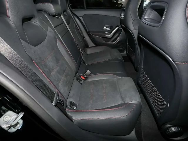 Mercedes-Benz A 200 AMG Line