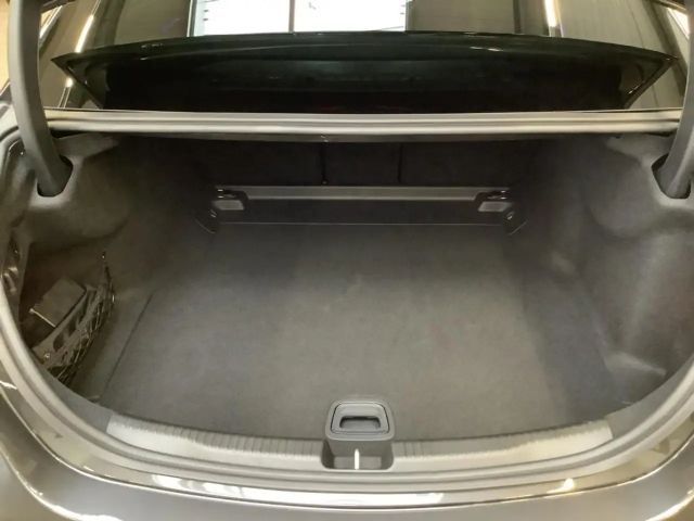 Mercedes-Benz C 180 AMG Line Sedan