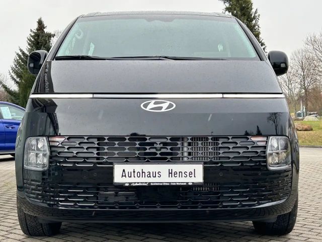 Hyundai Staria Trend