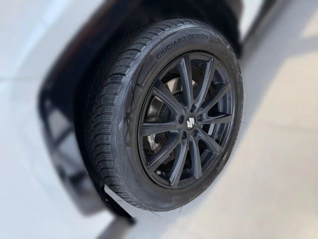 Suzuki Across E-Four Flash