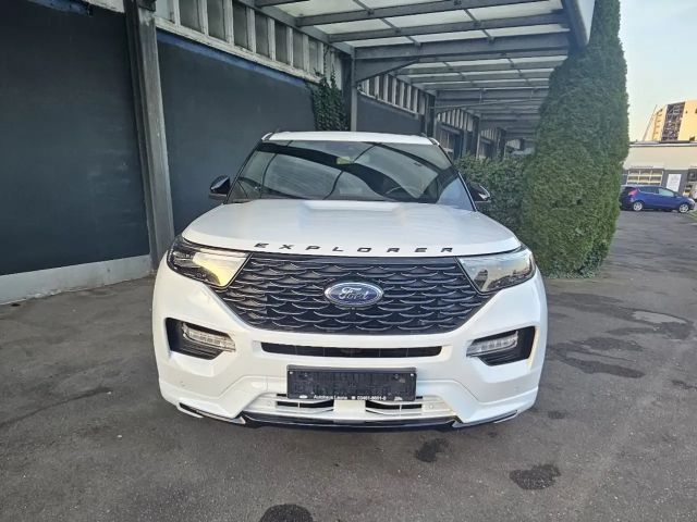 Ford Explorer ST Line