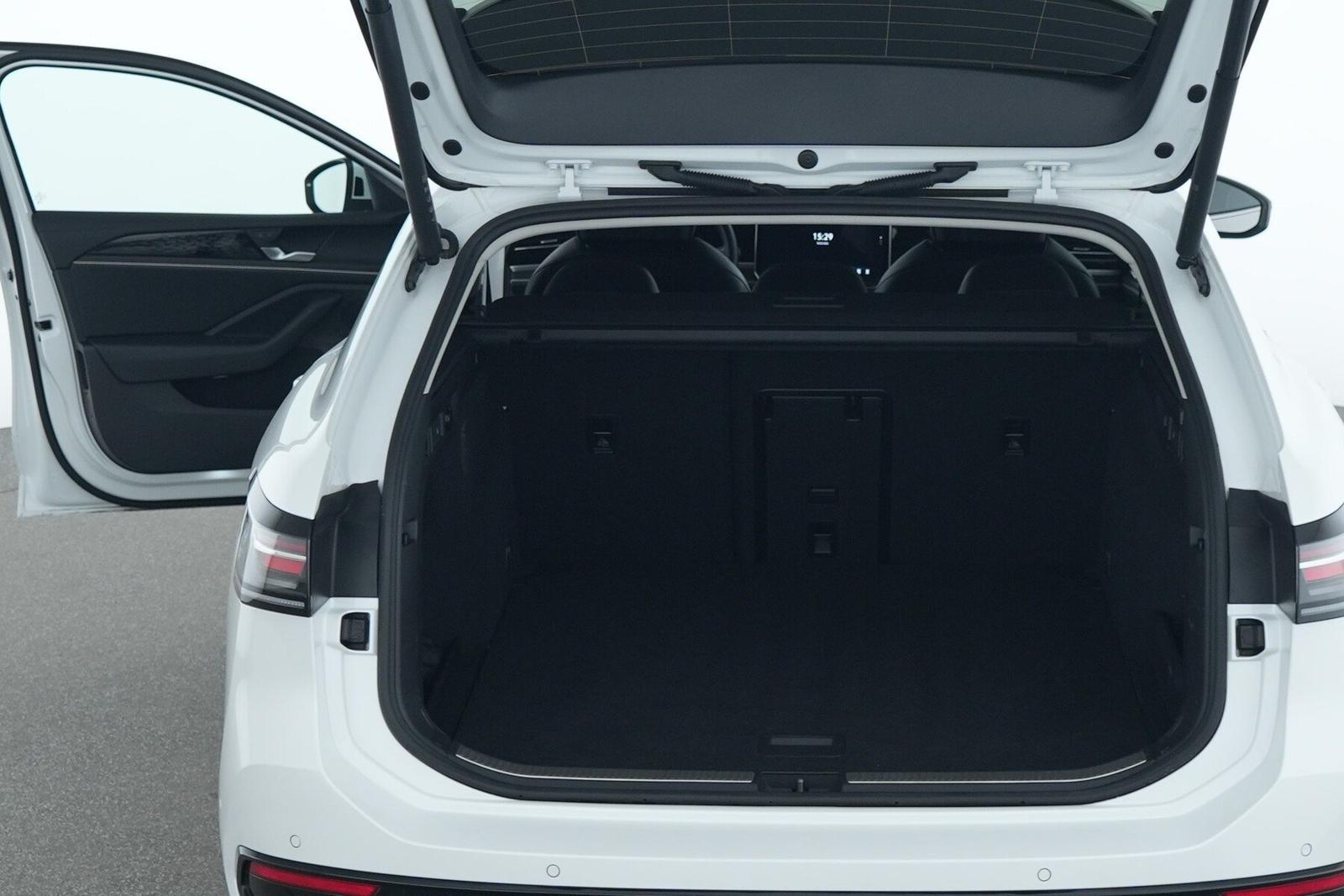 Volkswagen Passat 2.0 TDI IQ.Drive Sport Variant