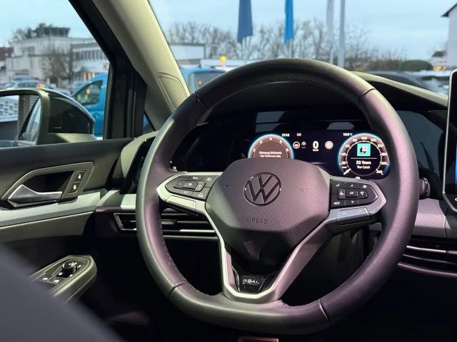 Volkswagen Golf 1.5 TSI Golf VIII