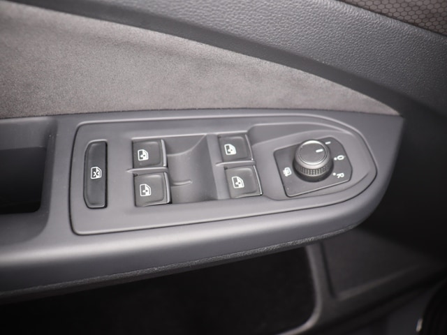 Volkswagen Golf 2.0 TSI IQ.Drive Style