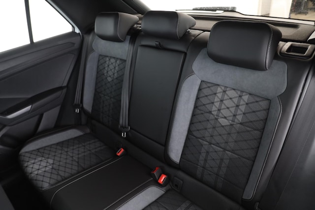 Volkswagen T-Roc 1.5 TSI DSG R-Line