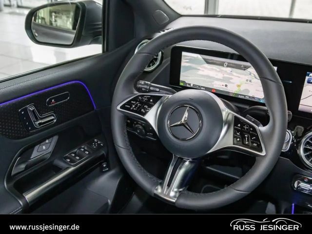Mercedes-Benz B 220 4MATIC Progressive Sedan