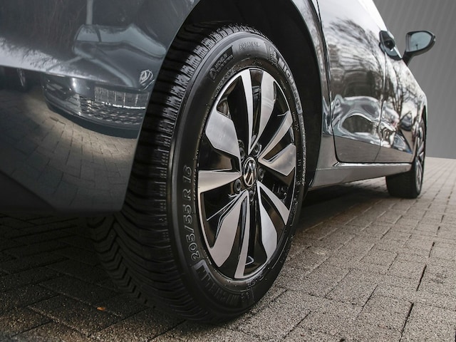 Volkswagen Golf 1.5 TSI