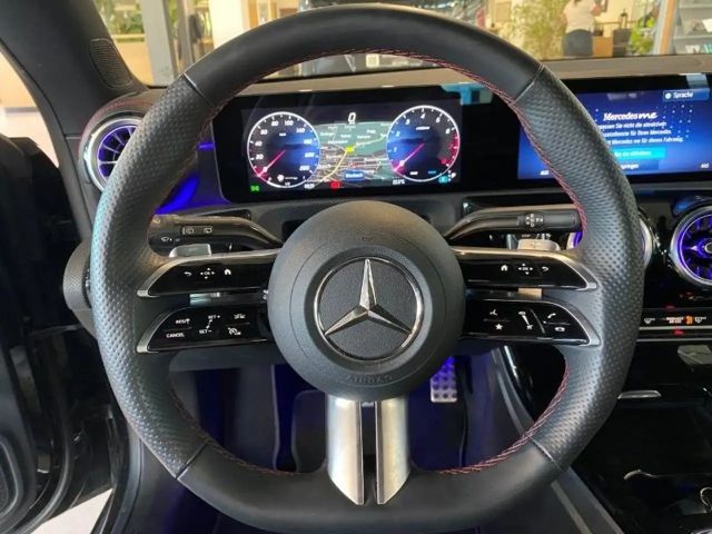 Mercedes-Benz CLA 180 AMG Line