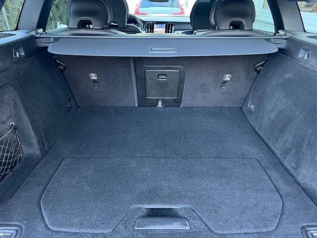 Volvo V60 Cross Country AWD Plus