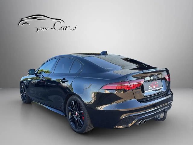 Jaguar XE AWD D200 R-Dynamic S