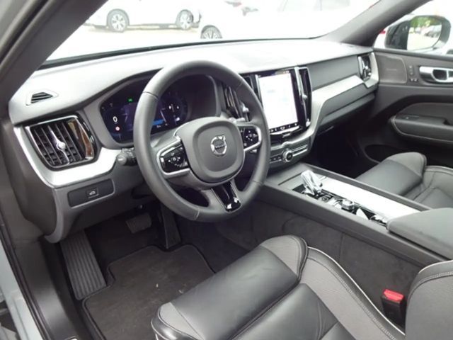 Volvo XC60 AWD Dark Plus