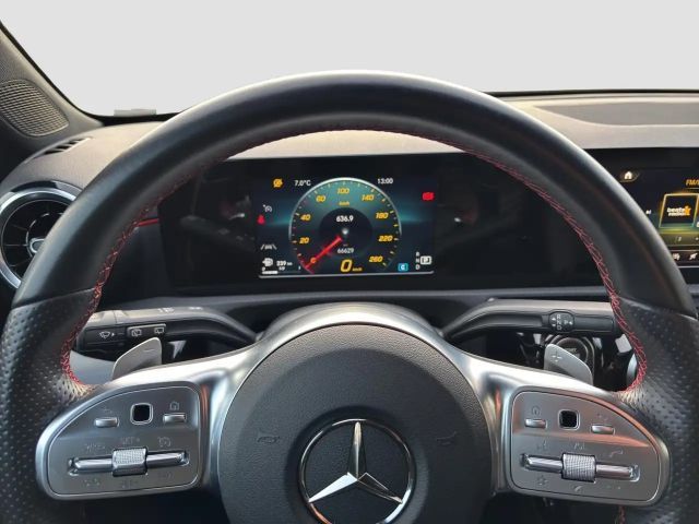 Mercedes-Benz A 200 4MATIC A 200 d AMG Line