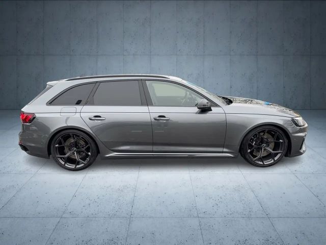 Audi RS4 Comp+/Matrix/Pano/B&O/HuD/RS-Aga/290
