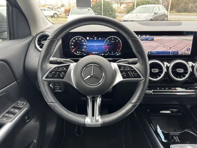 Mercedes-Benz GLA 220 4MATIC GLA 220 d