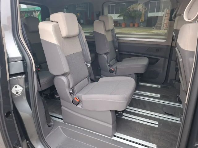 Volkswagen Multivan Life T7