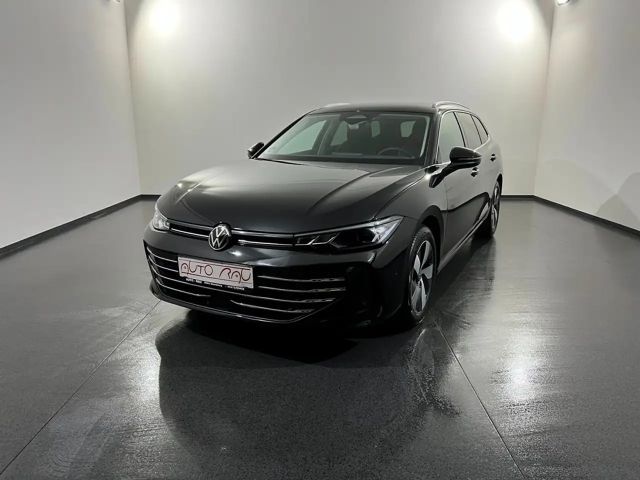 Volkswagen Passat 1.5 eTSI Business DSG Variant