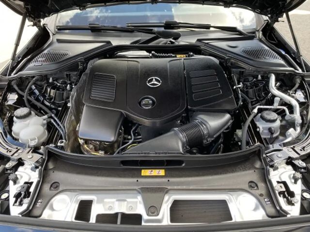 Mercedes-Benz E 200 AVANTGARDE Sedan