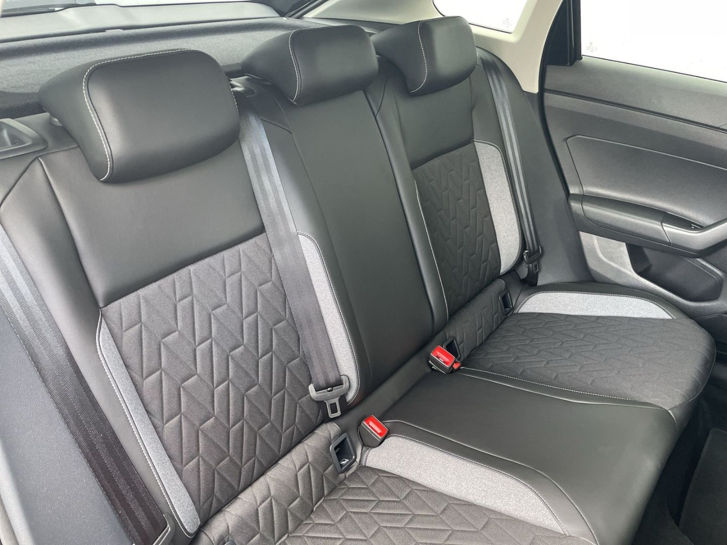 Volkswagen Taigo 1.0 TSI DSG