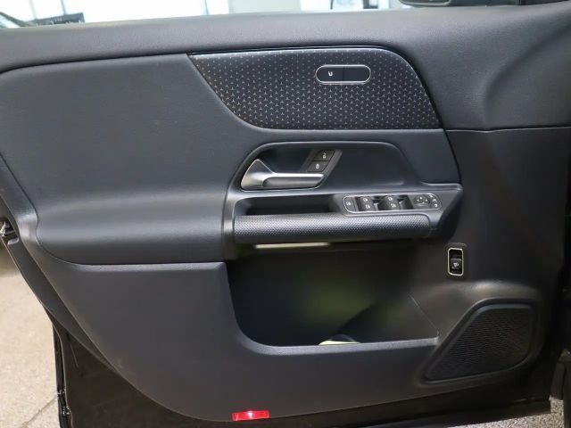 Mercedes-Benz GLA 180 GLA 180 d