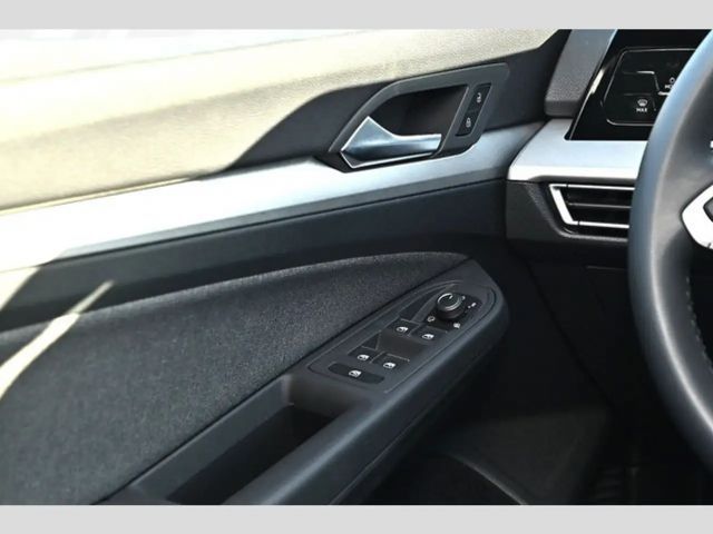 Volkswagen Golf 1.5 eTSI DSG Life Variant