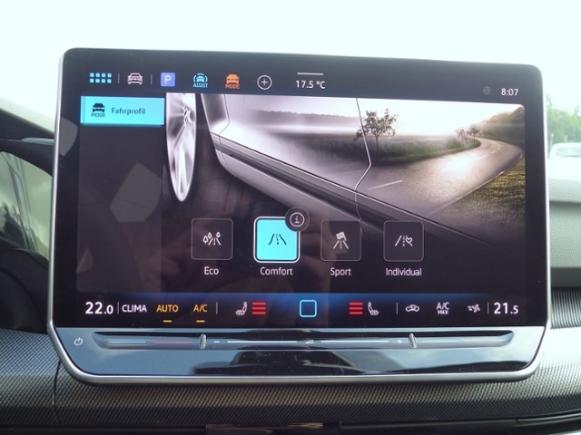 Volkswagen Golf 1.5 eTSI DSG