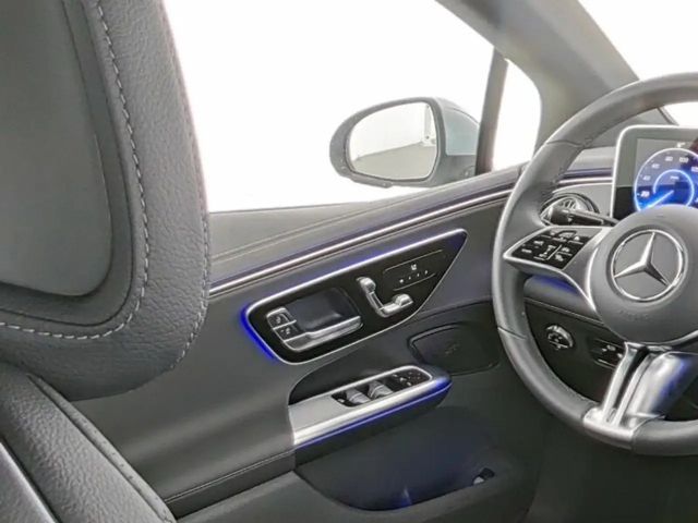 Mercedes-Benz EQE 300 Sedan