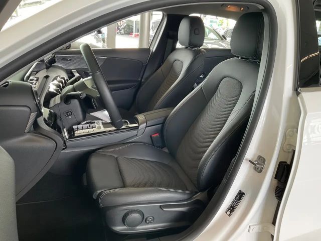 Mercedes-Benz A 200 Progressive