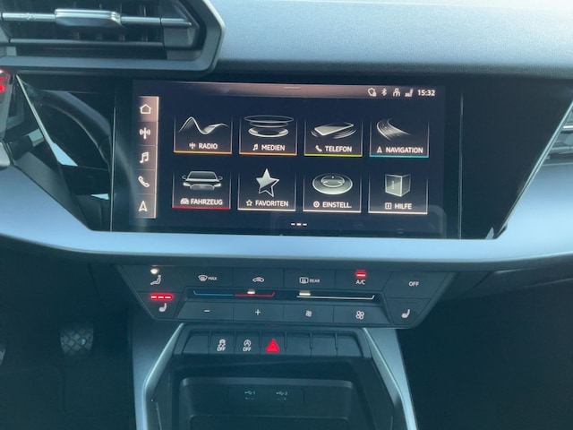 Audi A3 30 TFSI Sedan