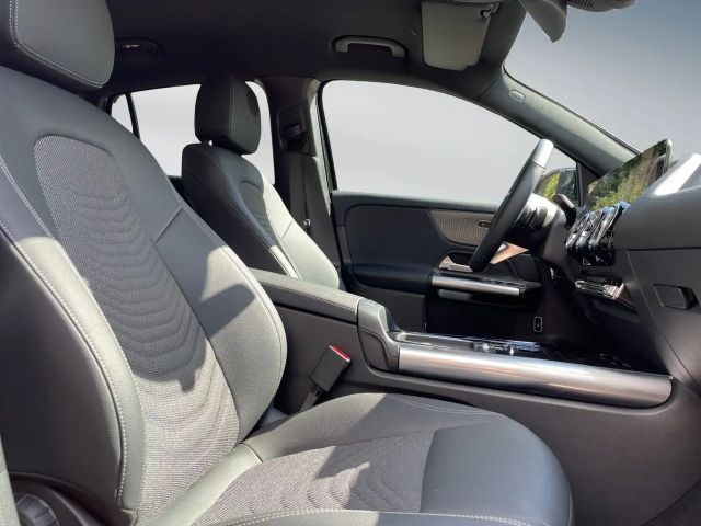 Mercedes-Benz EQA 300 4MATIC