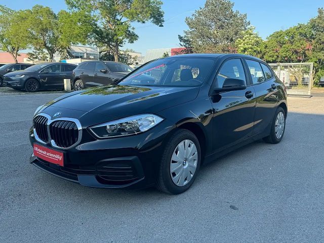 BMW 116 116d Sedan