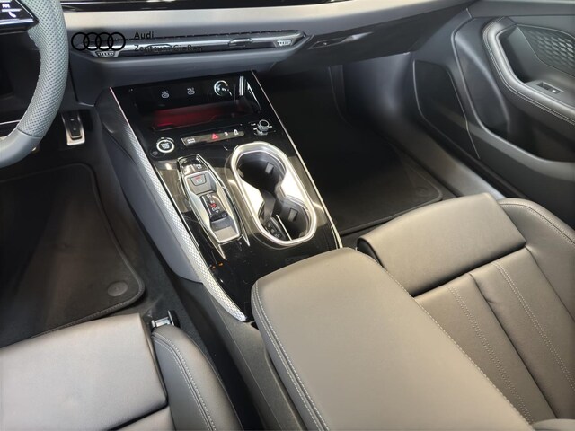 Audi A6 Avant Quattro S-Tronic