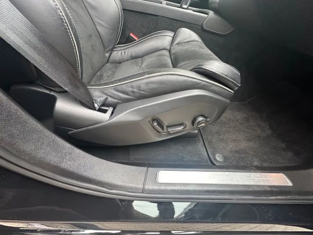 Volvo XC90 R-Design Recharge