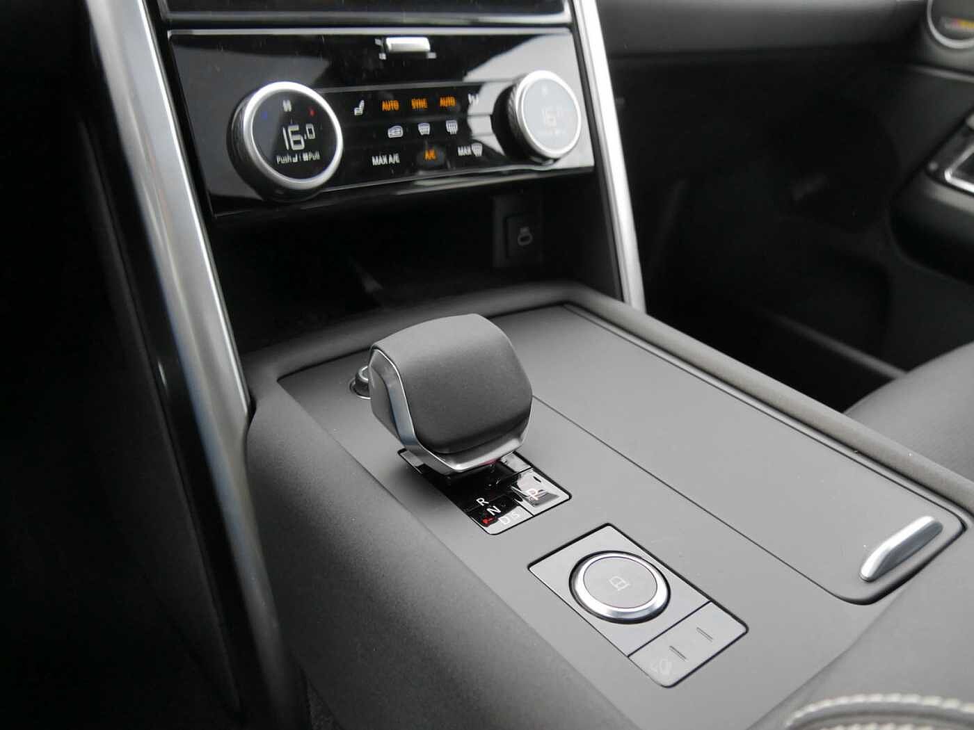 Land Rover Discovery D250 Dynamic SE