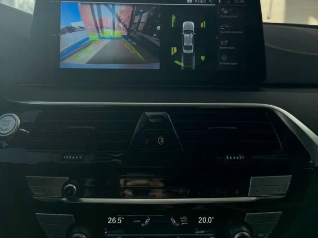 BMW 540 540i Sedan xDrive