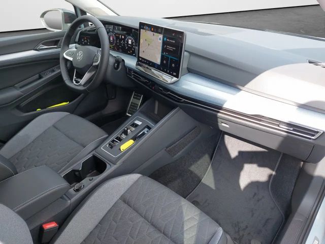 Volkswagen Golf 1.5 eTSI DSG