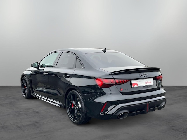 Audi RS3 Quattro S-Tronic Sedan