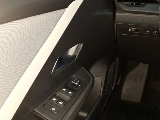 Opel Astra L 1.6 Plugin incl. Wallbox AHK+LED+SHZ+LM