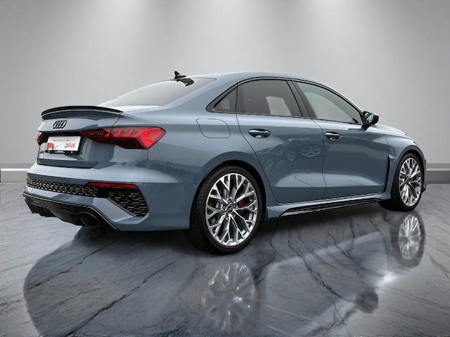 Audi RS3 Quattro S-Tronic Sedan