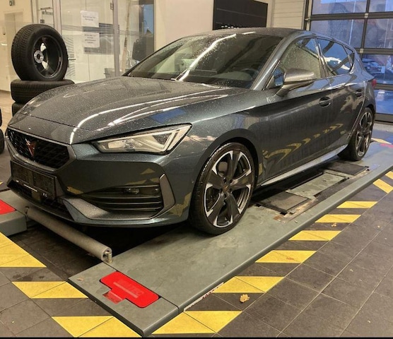 Cupra Leon 2.0 TSI DSG VZ