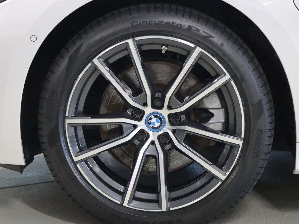 BMW 320 320e Touring