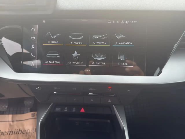 Audi A3 30 TDI Sedan