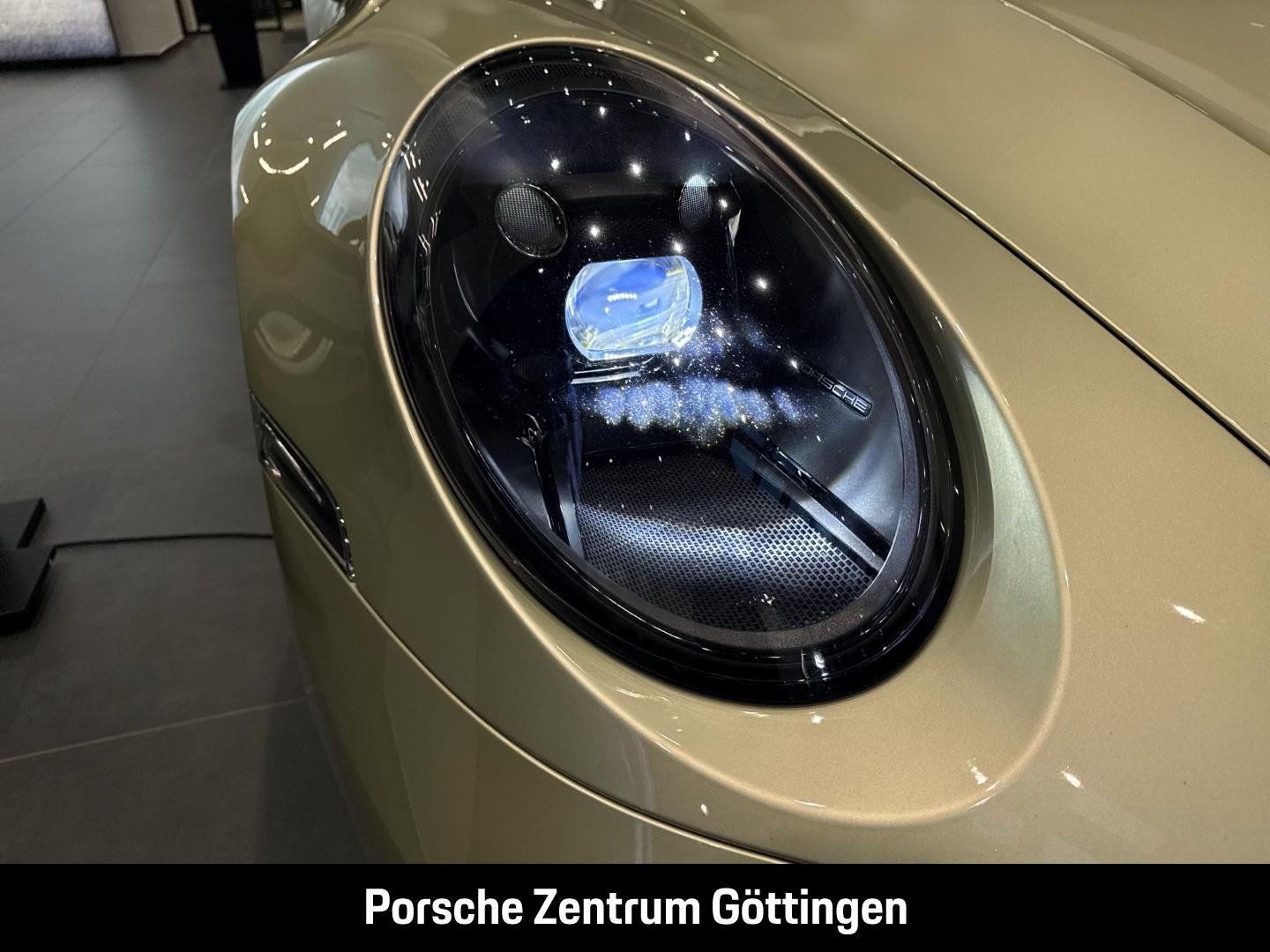 Porsche 911 992 Cabriolet Carrera GTS