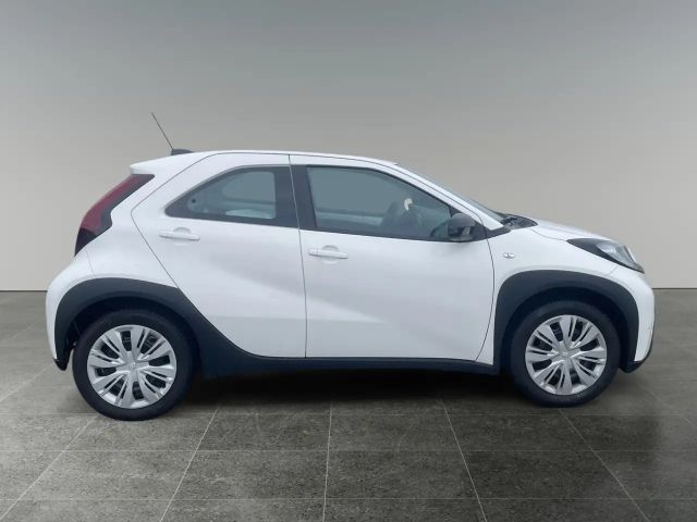 Toyota Aygo X Hatchback Play