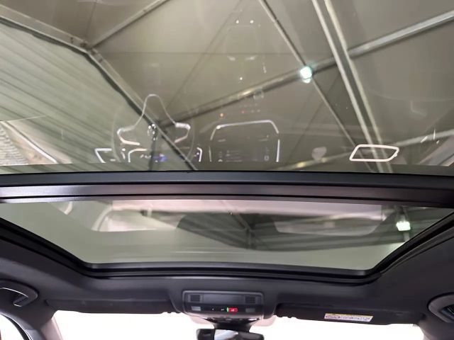 Volkswagen T-Roc 1.5 TSI DSG R-Line