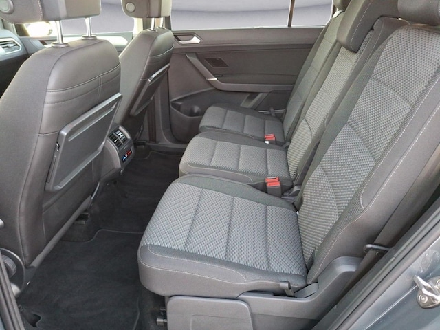 Volkswagen Touran 1.5 TSI DSG R-Line