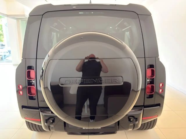 Land Rover Defender 110 D300 Dynamic HSE